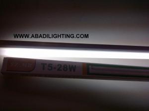 KAP T5 28W PUTIH