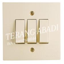 Saklar Triple 3 gang Broco 6613